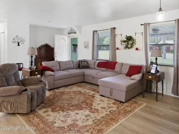 334 7TH WAY, Interlachen, FL 32148