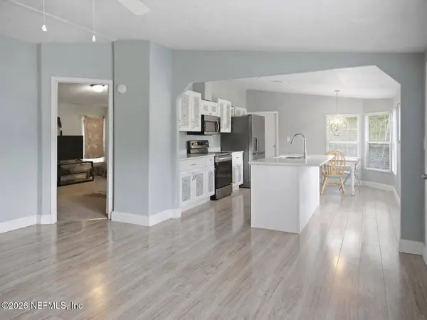 820 SELMA AVE, Interlachen, FL 32148