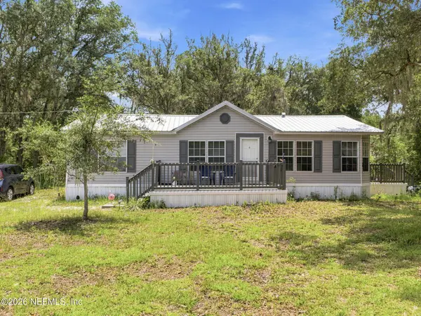 820 SELMA AVE, Interlachen, FL 32148
