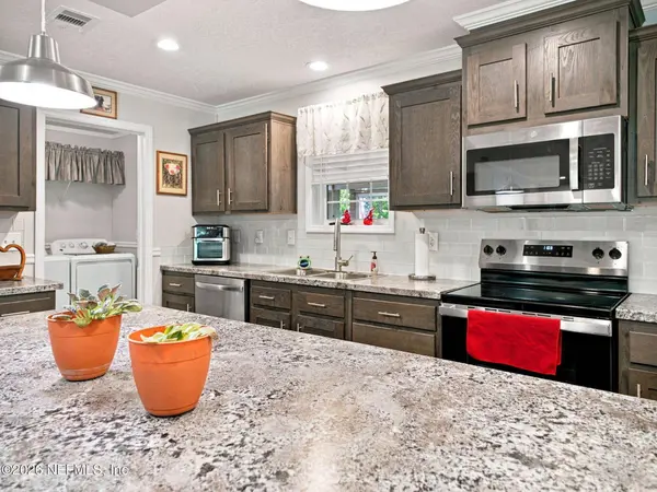 5835 LISA LYNN LN, Keystone Heights, FL 32656