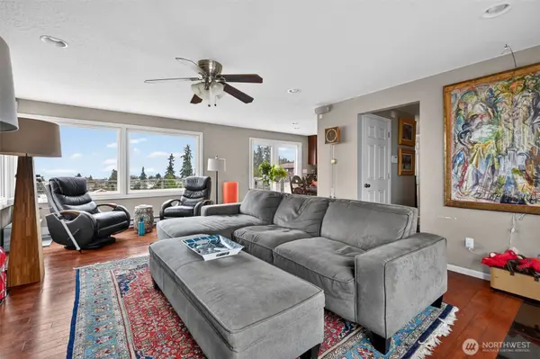 1111 E 8th ST, Port Angeles, WA 98362