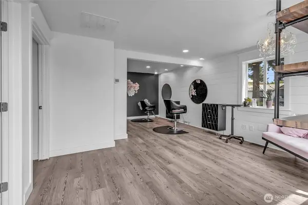 108 Centre ST S, Rainier, WA 98576