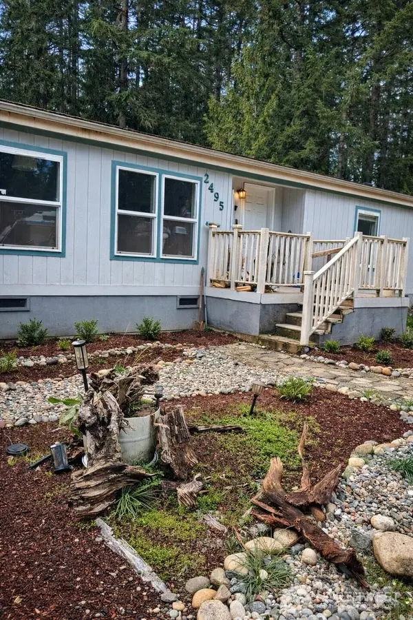 2495 Christopher RD NW, Seabeck, WA 98380
