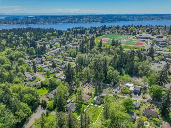 2329 NE Fruitland DR, Bremerton, WA 98310