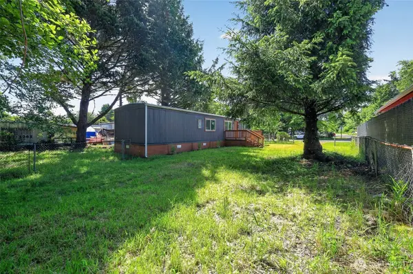 206 E Rain ST, Ocean Shores, WA 98569