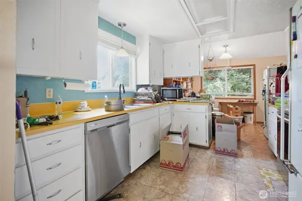 527 Ranger DR SE, Olympia, WA 98503