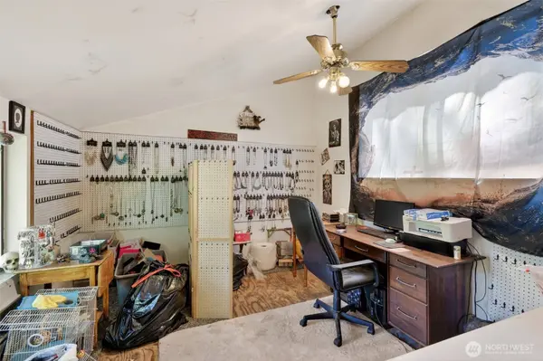 548 Lemmon RD, Port Angeles, WA 98362