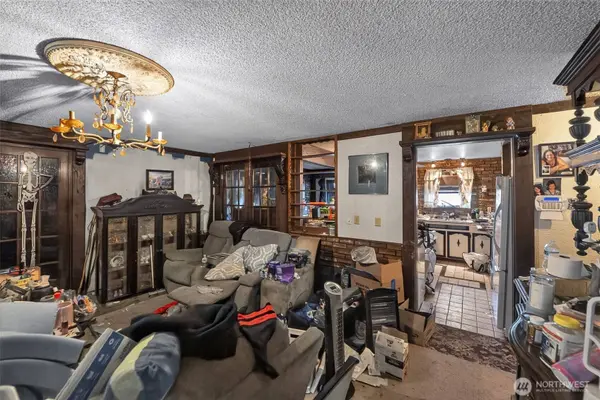 2704 395th Street Ct S, Roy, WA 98580