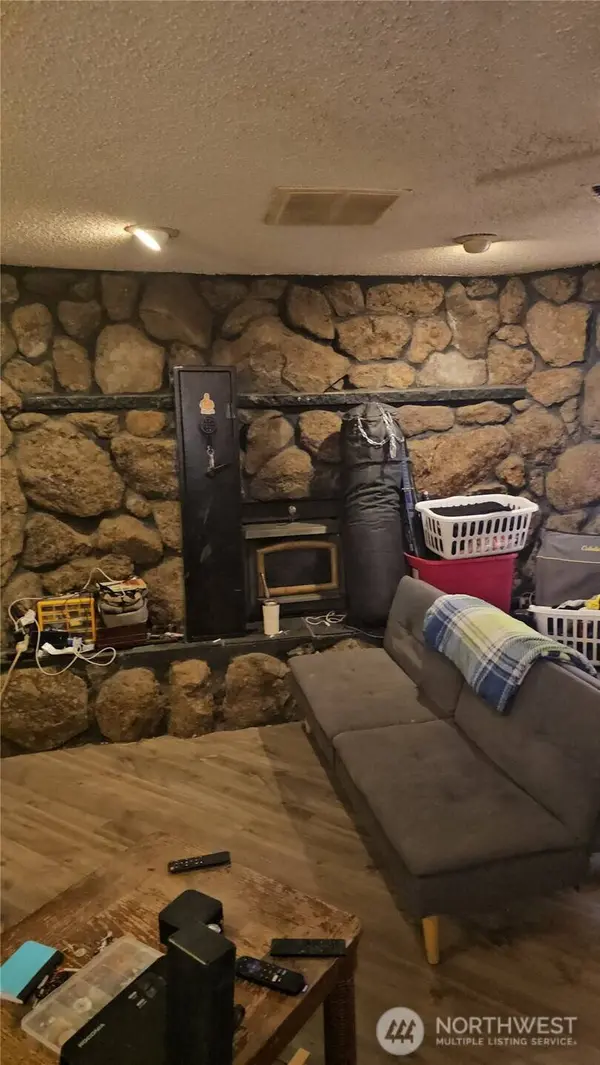 270 Kinne LN, Selah, WA 98942