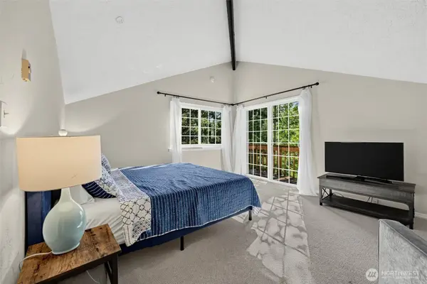 221 N Trail Head LOOP, Lilliwaup, WA 98555