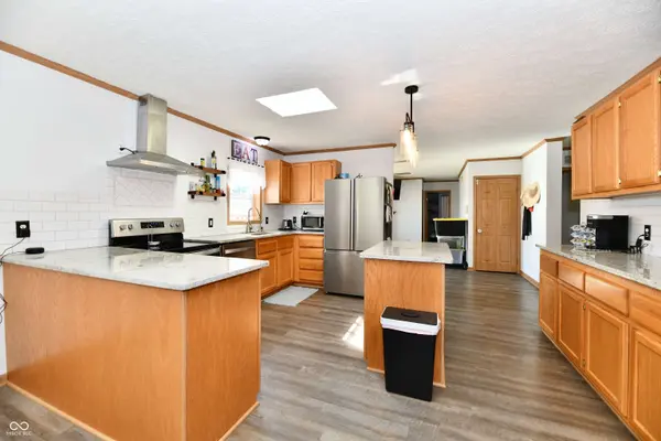 2203 S 800 W, New Palestine, IN 46163