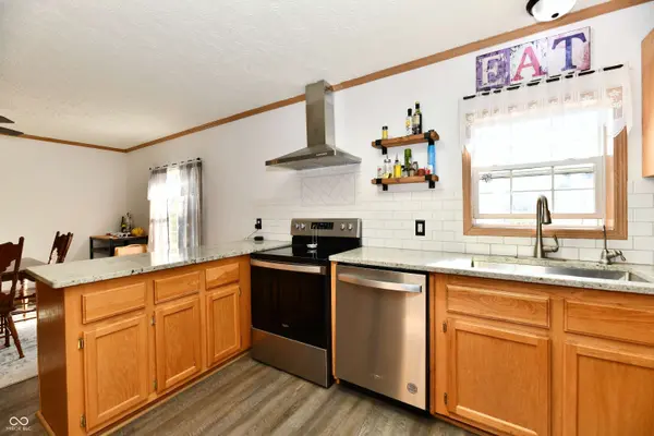 2203 S 800 W, New Palestine, IN 46163