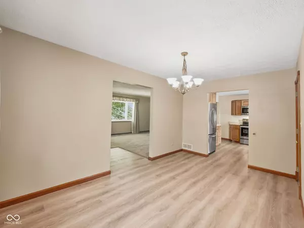 7215 Kimberly LN, Plainfield, IN 46168