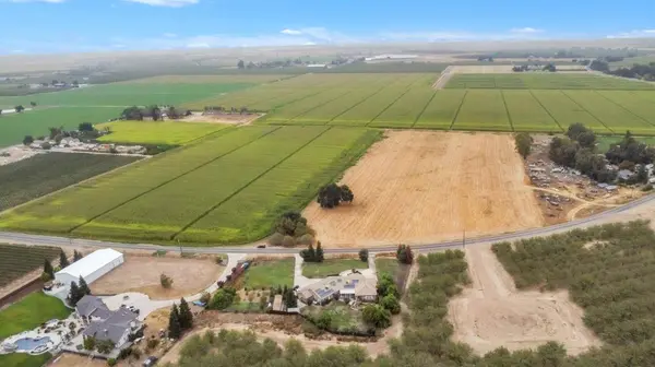 5962 Division Rd., Manteca, CA 95337