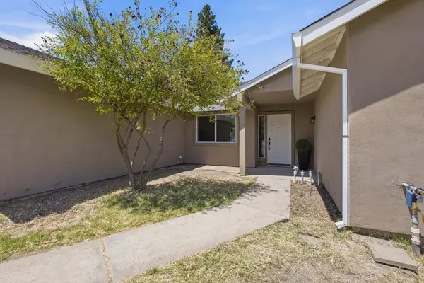 14 Cache River CIR, Sacramento, CA 95831