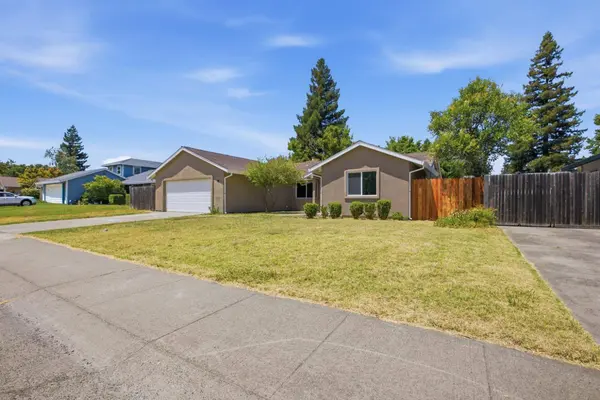 14 Cache River CIR, Sacramento, CA 95831