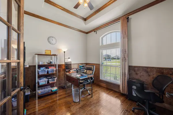 8871 Etta CT, Waxahachie, TX 75167