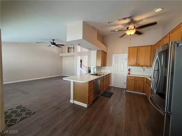10025 Skipper CT, Las Vegas, NV 89117