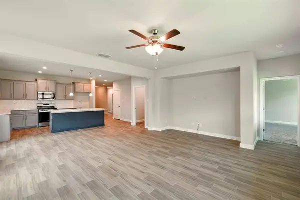 524 Big Horn Pass, Denton, TX 76210