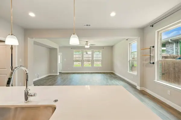 524 Big Horn Pass, Denton, TX 76210