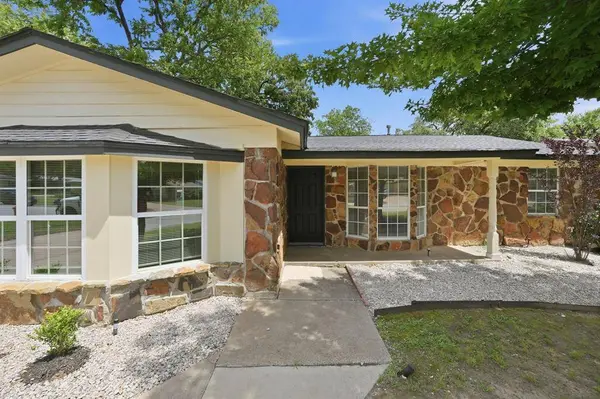 1108 Billie Ruth Lane, Hurst, TX 76053