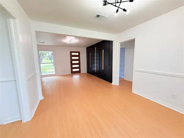 1947 Berwick Avenue, Dallas, TX 75203