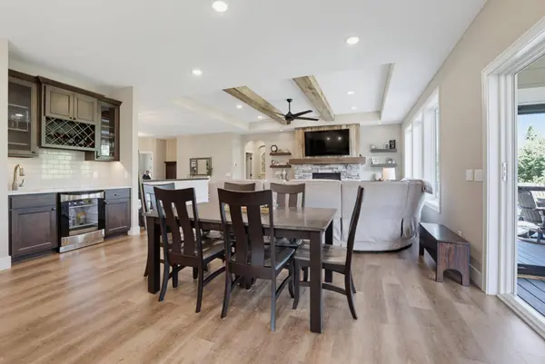 977 Pheasant RUN S, Circle Pines, MN 55014