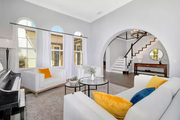 Escondido, CA 92027-6922,3266 Skyline View Gln