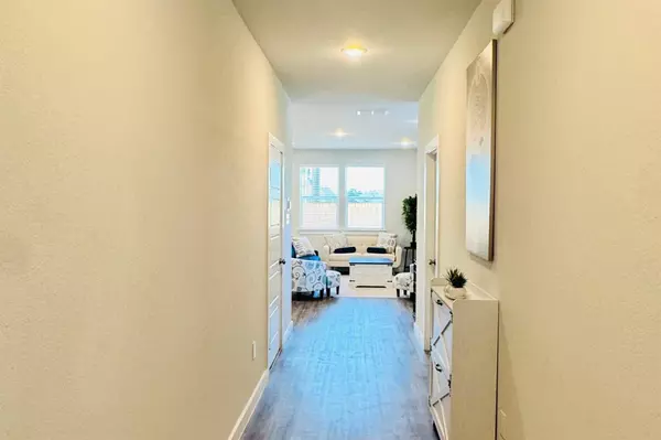 5935 W Hausman Road RD #1, San Antonio, TX 78249