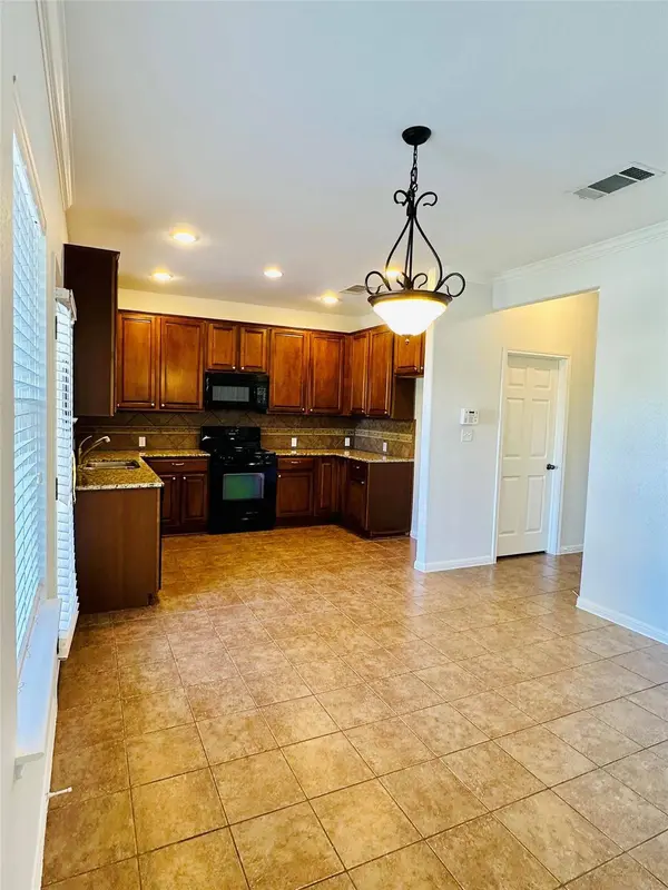 2800 Canyon Valley RUN, Pflugerville, TX 78660