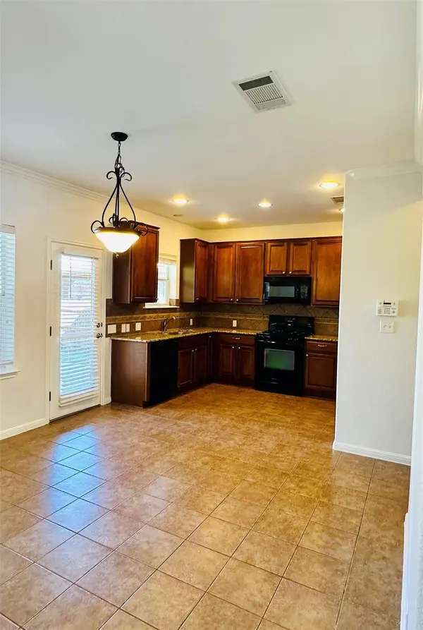 2800 Canyon Valley RUN, Pflugerville, TX 78660
