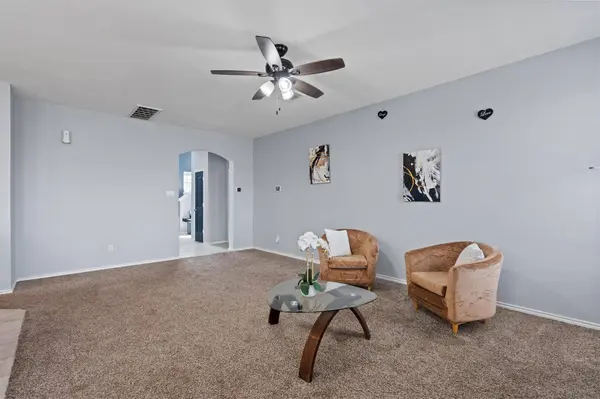 309 Uncle Billy WAY, Jarrell, TX 76537