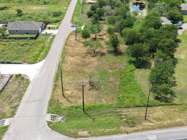 100 El Dorado DR, Kyle, TX 78640