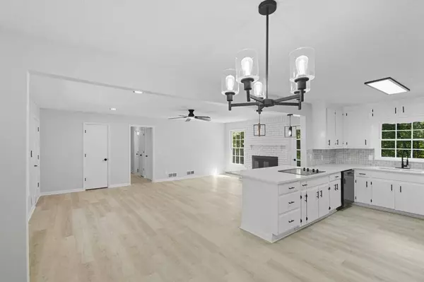 120 NW Westwood DR, Marietta, GA 30064