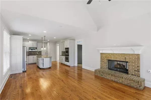 4728 Moon Hollow CT, Buford, GA 30519