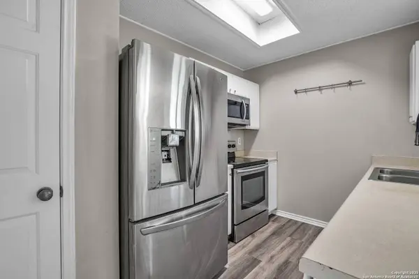 9727 Astin Place, San Antonio, TX 78251