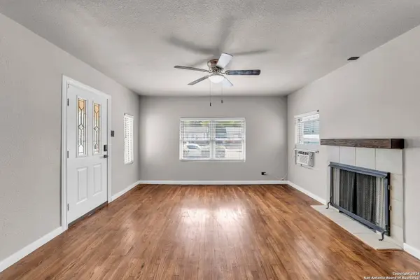 627 Cottonwood, San Antonio, TX 78225