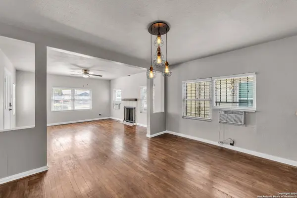 627 Cottonwood, San Antonio, TX 78225