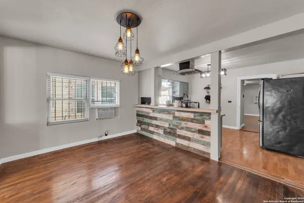 627 Cottonwood, San Antonio, TX 78225