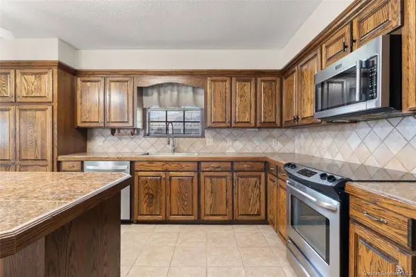 6818 Sun Meadow LN, Lake Charles, LA 70605