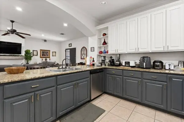 4100 Prien Court Dr DR, Lake Charles, LA 70605