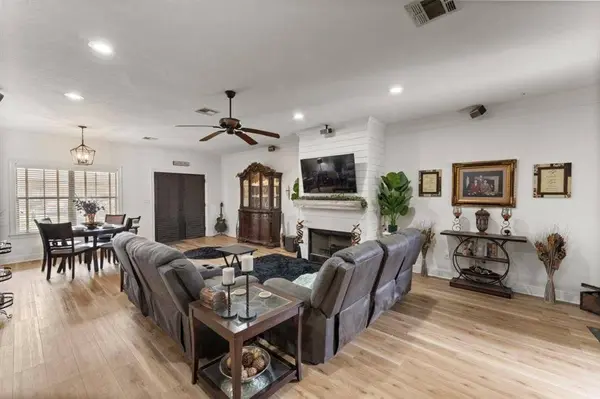 4100 Prien Court Dr DR, Lake Charles, LA 70605