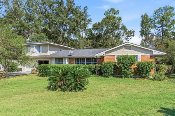 907 Cook DR