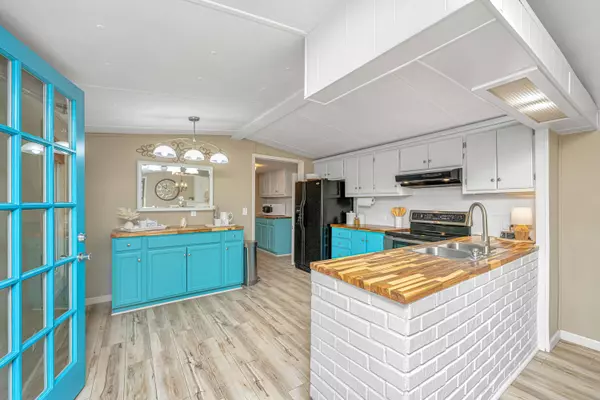 235 Summer Ln, Moncks Corner, SC 29461