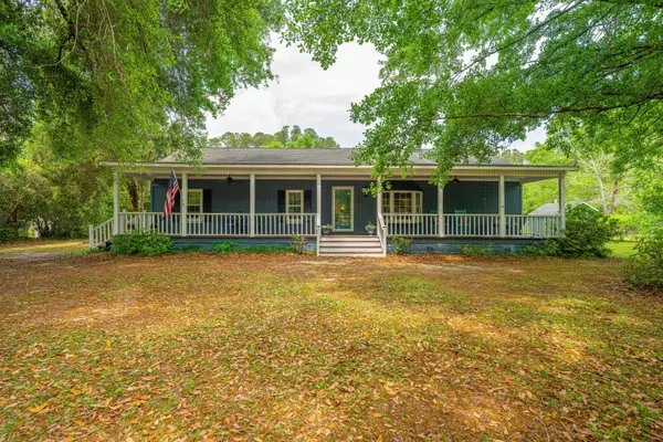 235 Summer Ln, Moncks Corner, SC 29461