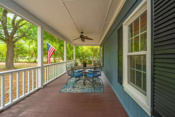 235 Summer Ln, Moncks Corner, SC 29461