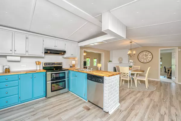 235 Summer Ln, Moncks Corner, SC 29461