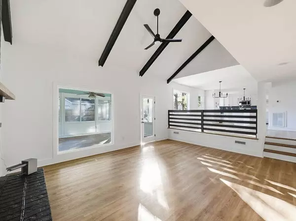 2619 Delhi Rd, North Charleston, SC 29406