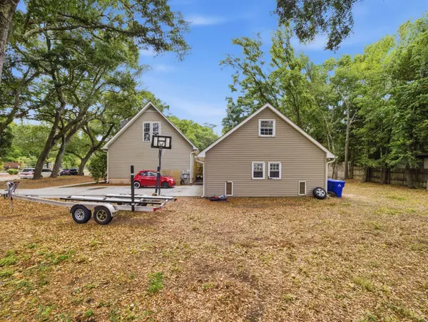 1519 Rifle Range Rd, Mount Pleasant, SC 29464