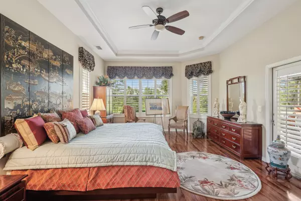 North Port, FL 34291-8020,5412 Royal Poinciana Way